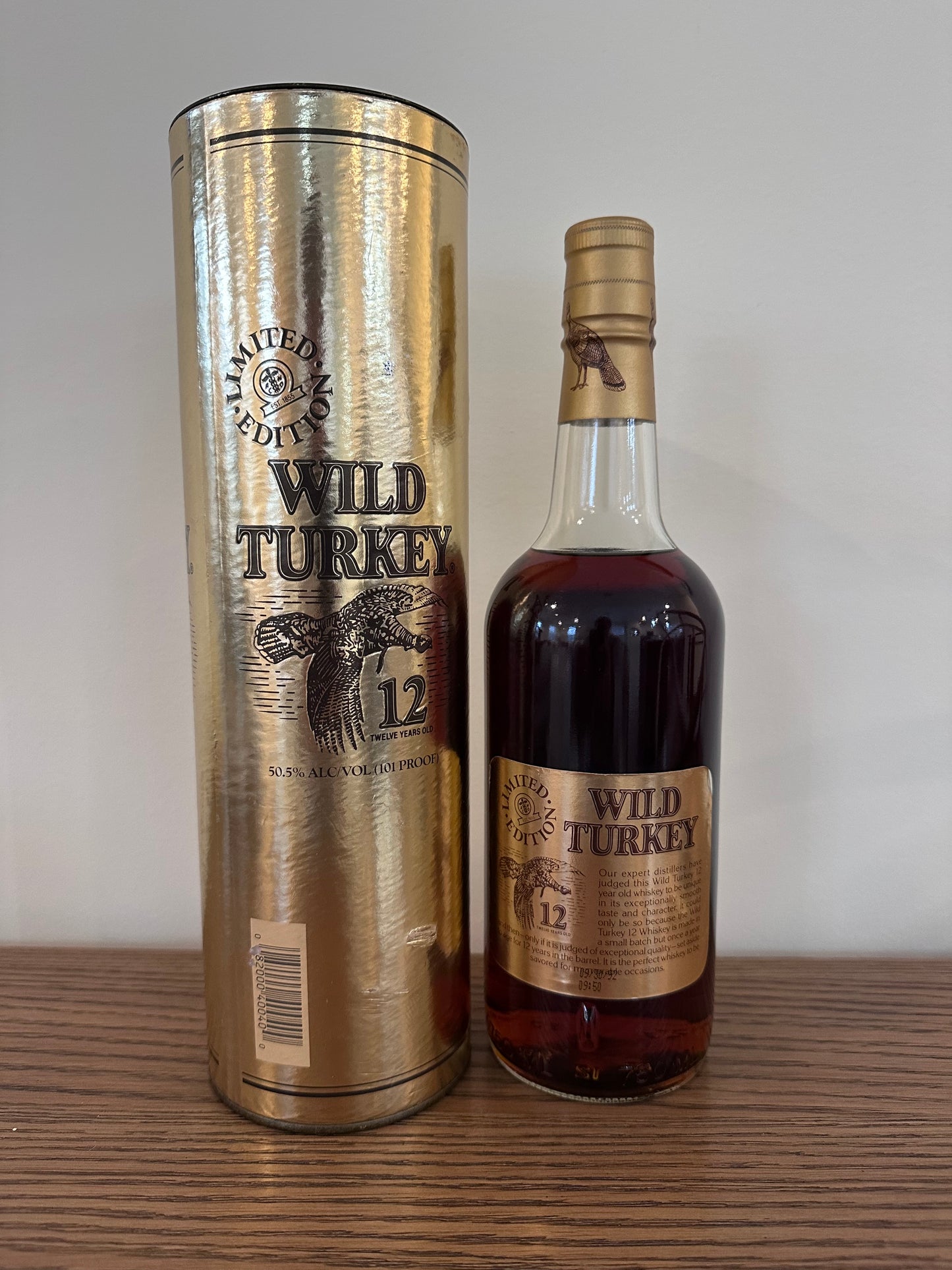 Wild Turkey 12 Year Old 1992 Gold Foil KentuckyStraight Bourbon Whiskey 750ml