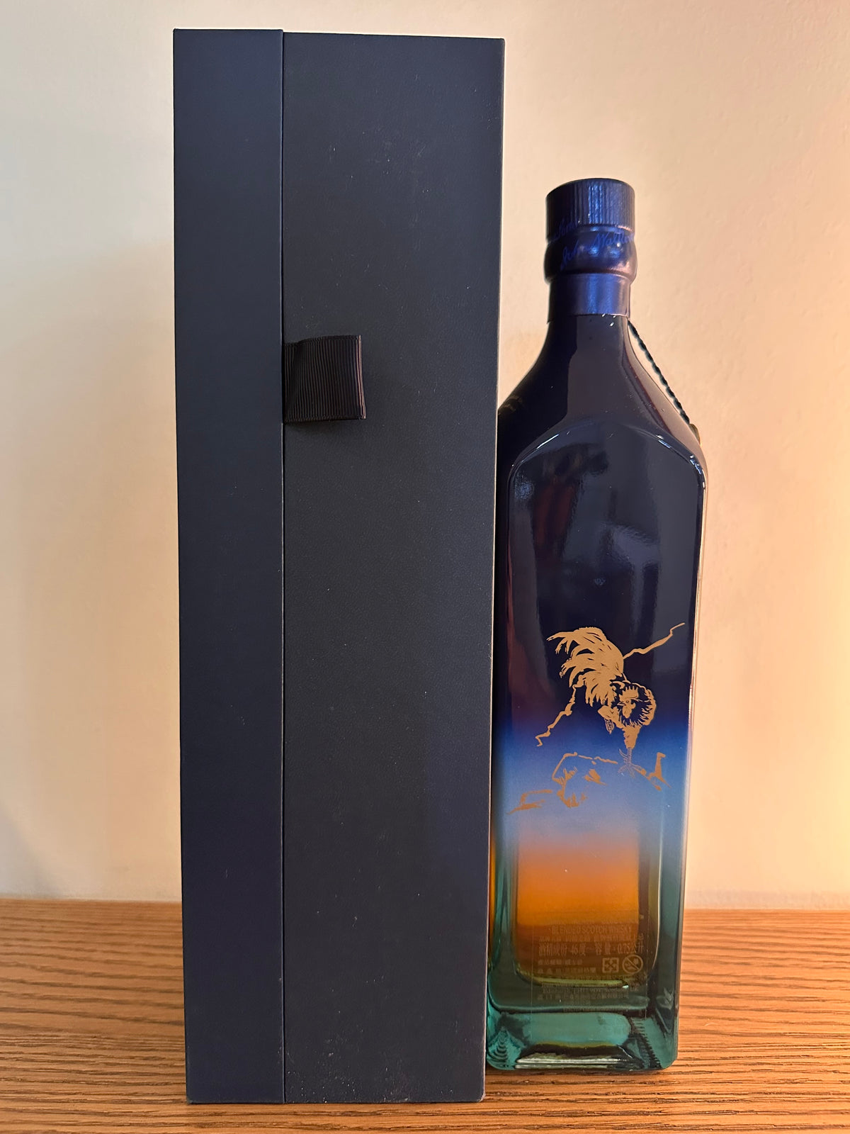 2017 Johnnie Walker Blue Label Limited Edition Year of the Rooster Blended Scotch Whisky 750ml