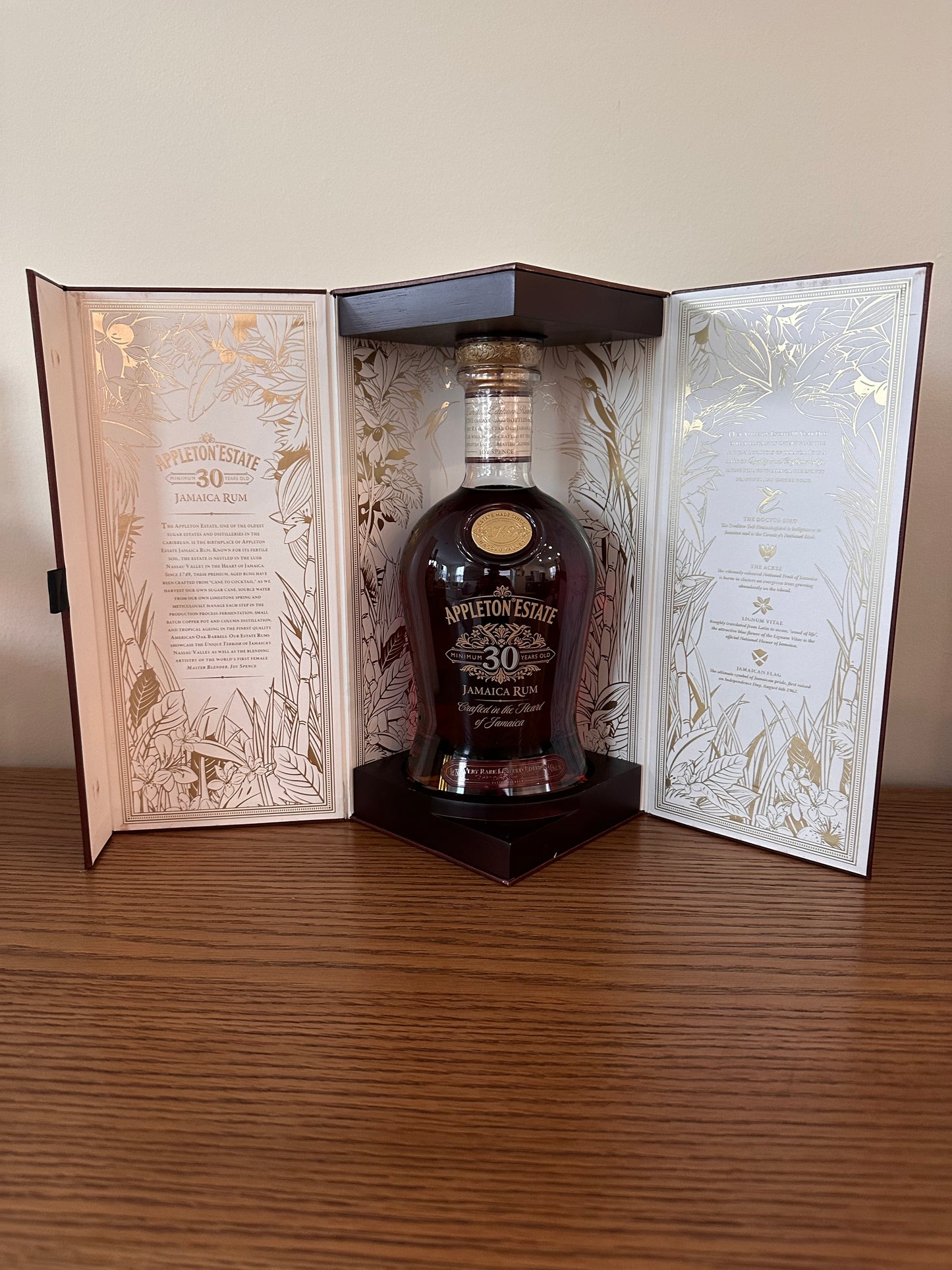 Appleton Limited Edition 30 Year Old Rum 750ml Outer Box is Slightly Damaged