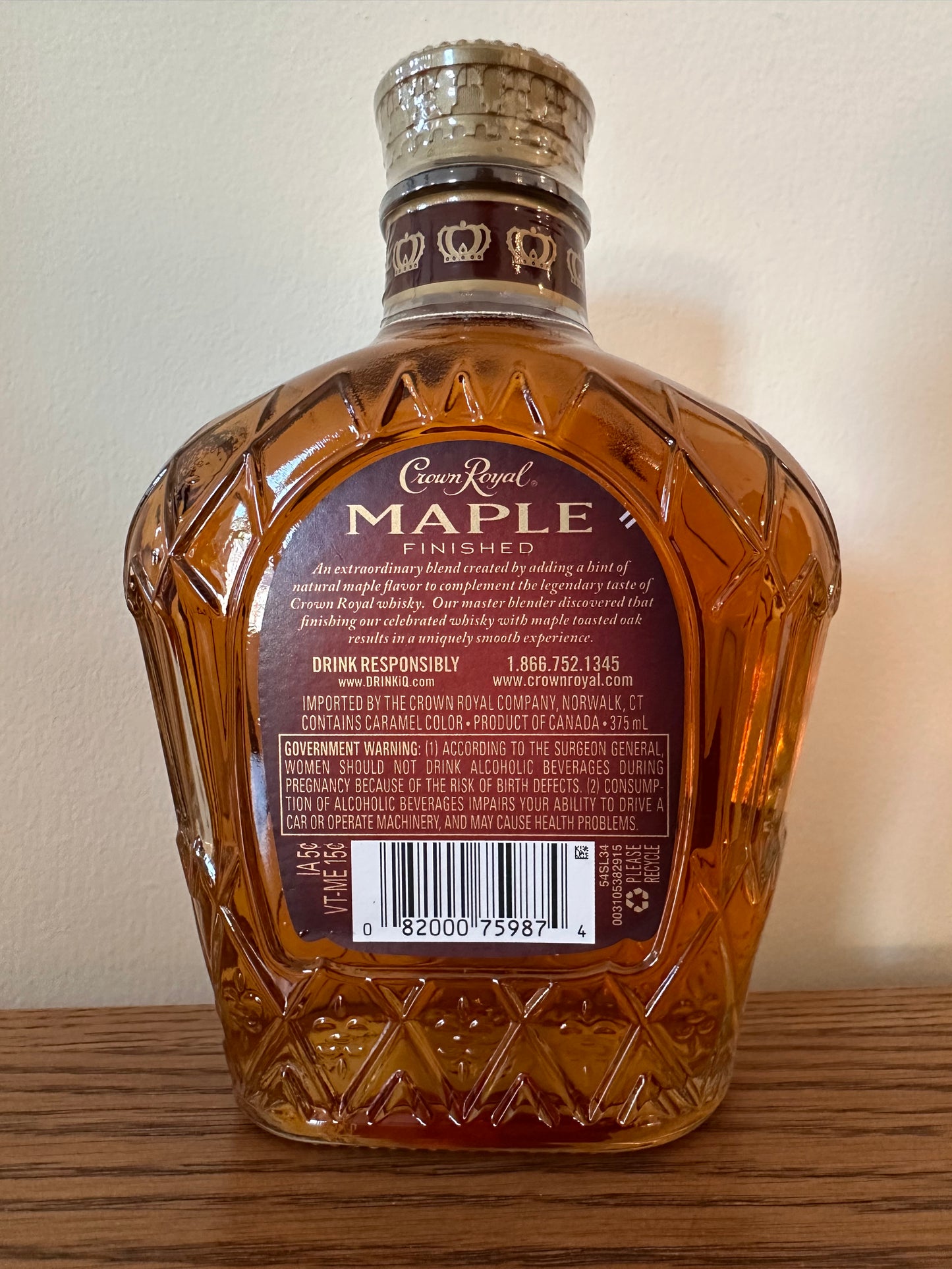 Crown Royal Maple Finished Fine Deluxe Maple Flavored Whisky 375ml