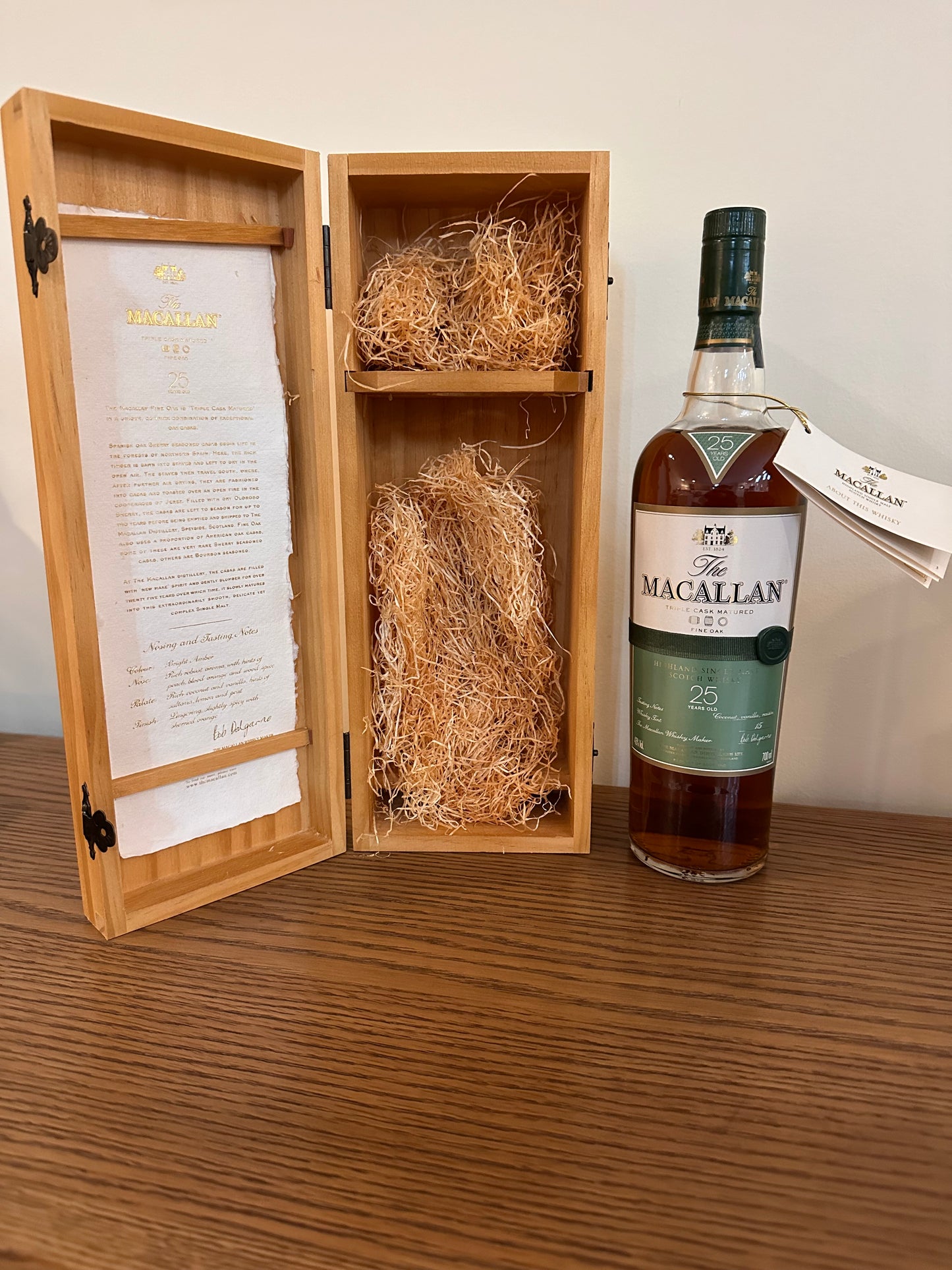 Macallan Fine Oak 25 Year Old Single Malt Scotch Whisky (Green Label, Wooden Box) 700ml