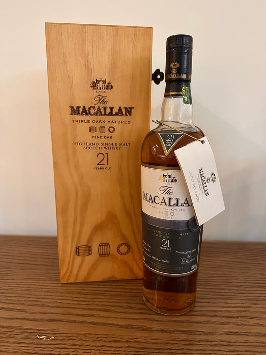 Macallan Fine Oak 21 Year Old Single Malt Scotch Whisky (Wooden Display Box) 700ml