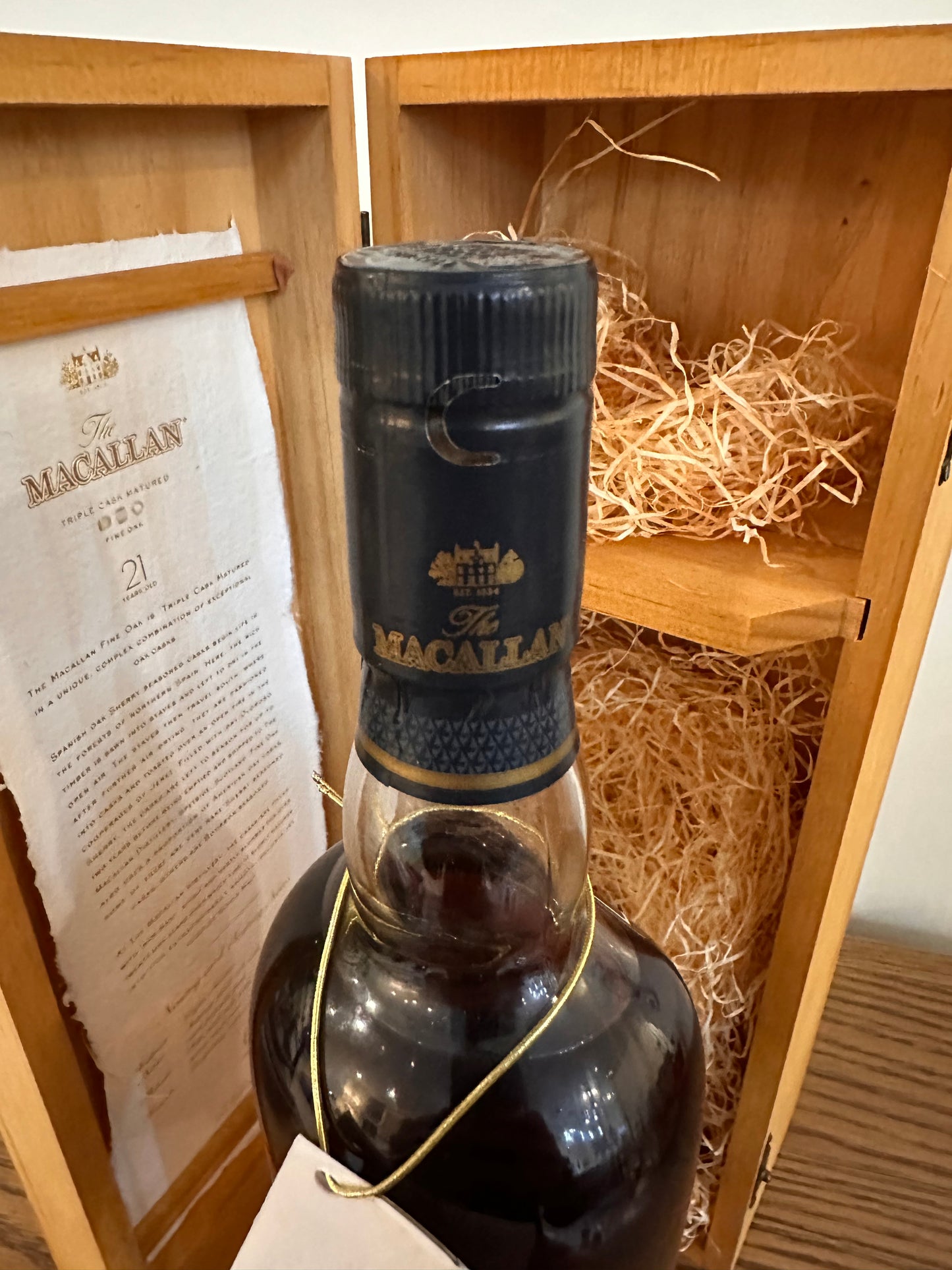 Macallan Fine Oak 21 Year Old Single Malt Scotch Whisky (Wooden Display Box) 700ml