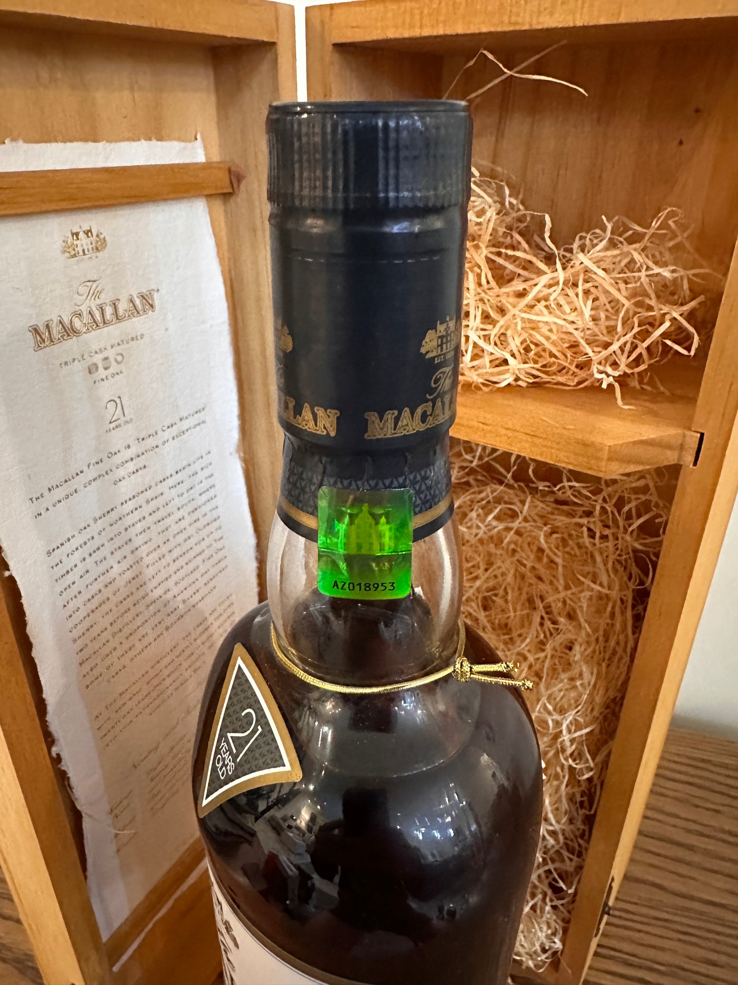 Macallan Fine Oak 21 Year Old Single Malt Scotch Whisky (Wooden Display Box) 700ml