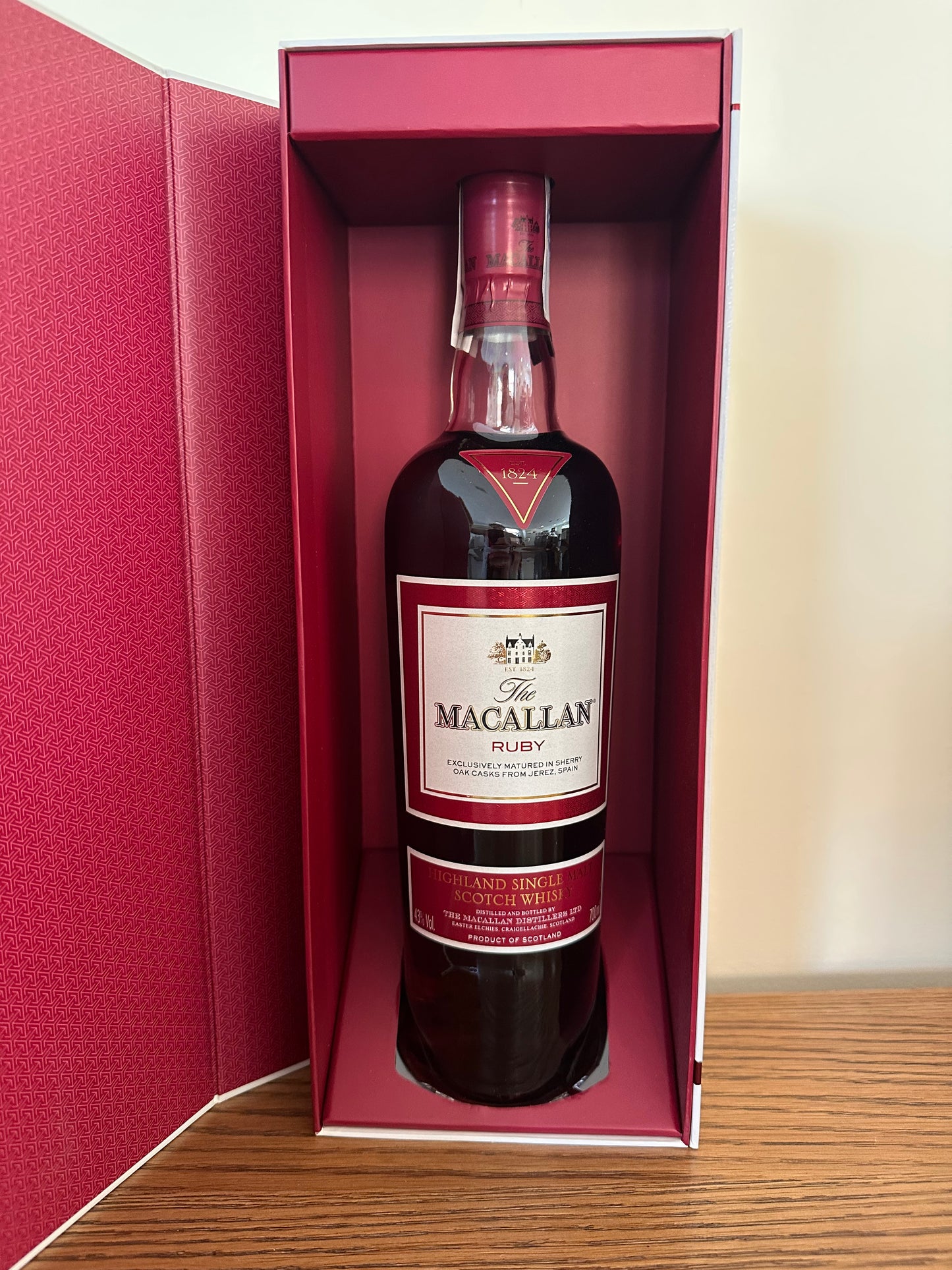 1824 Macallan Series Ruby Single Malt Scotch Whisky 700ml