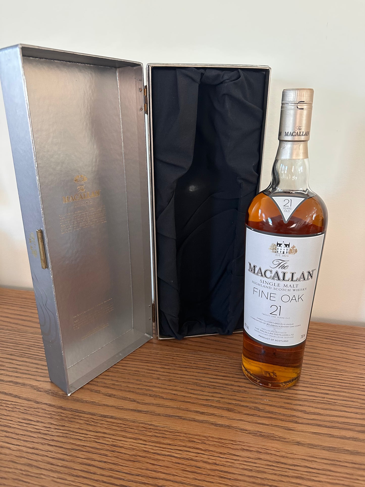 Macallan Fine Oak 21 Year Old Single Malt Scotch Whisky (Grey Box, White Label) 700ml
