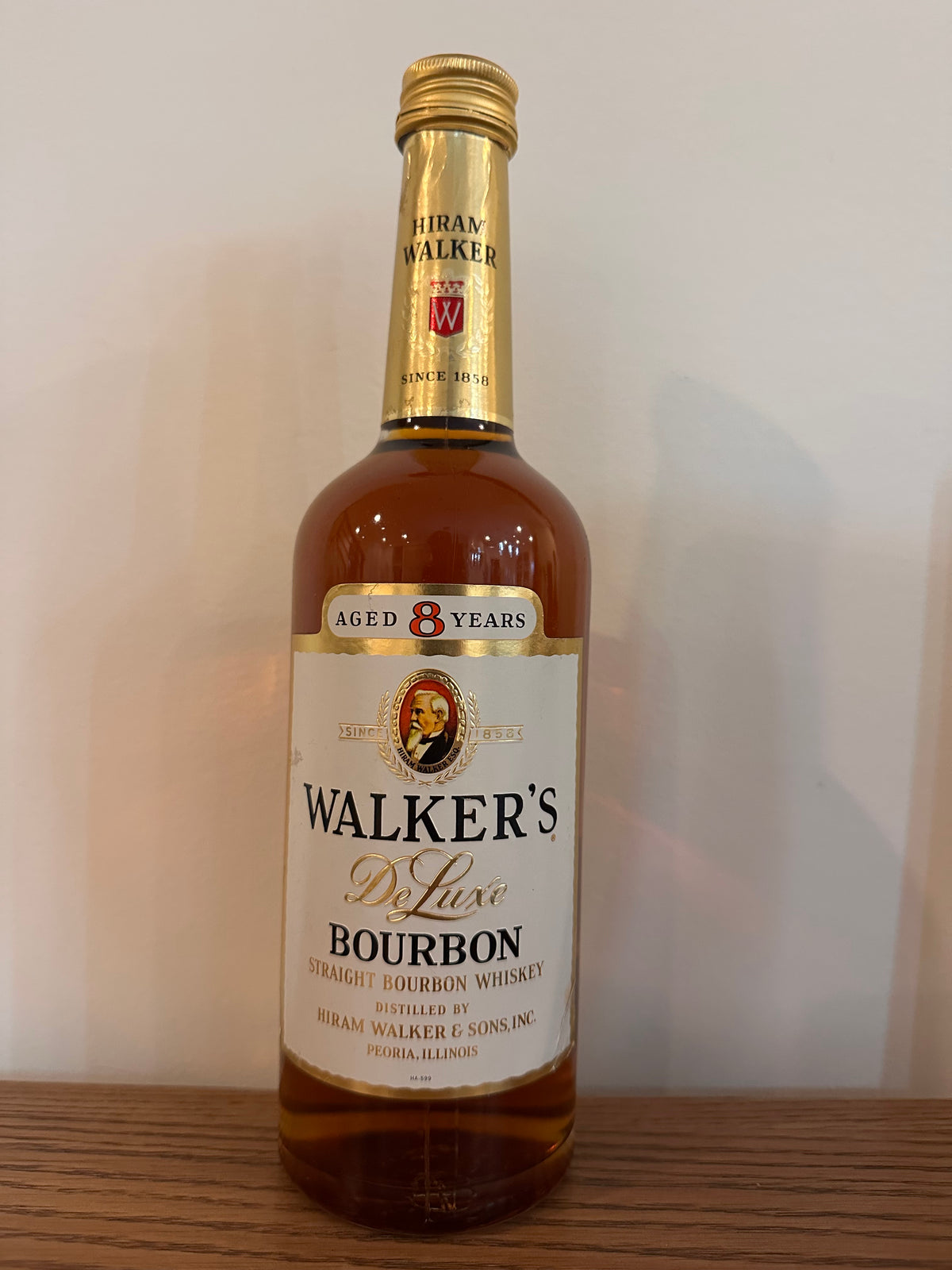Walker's DeLuxe 8 Year Old 86 Proof 700ml