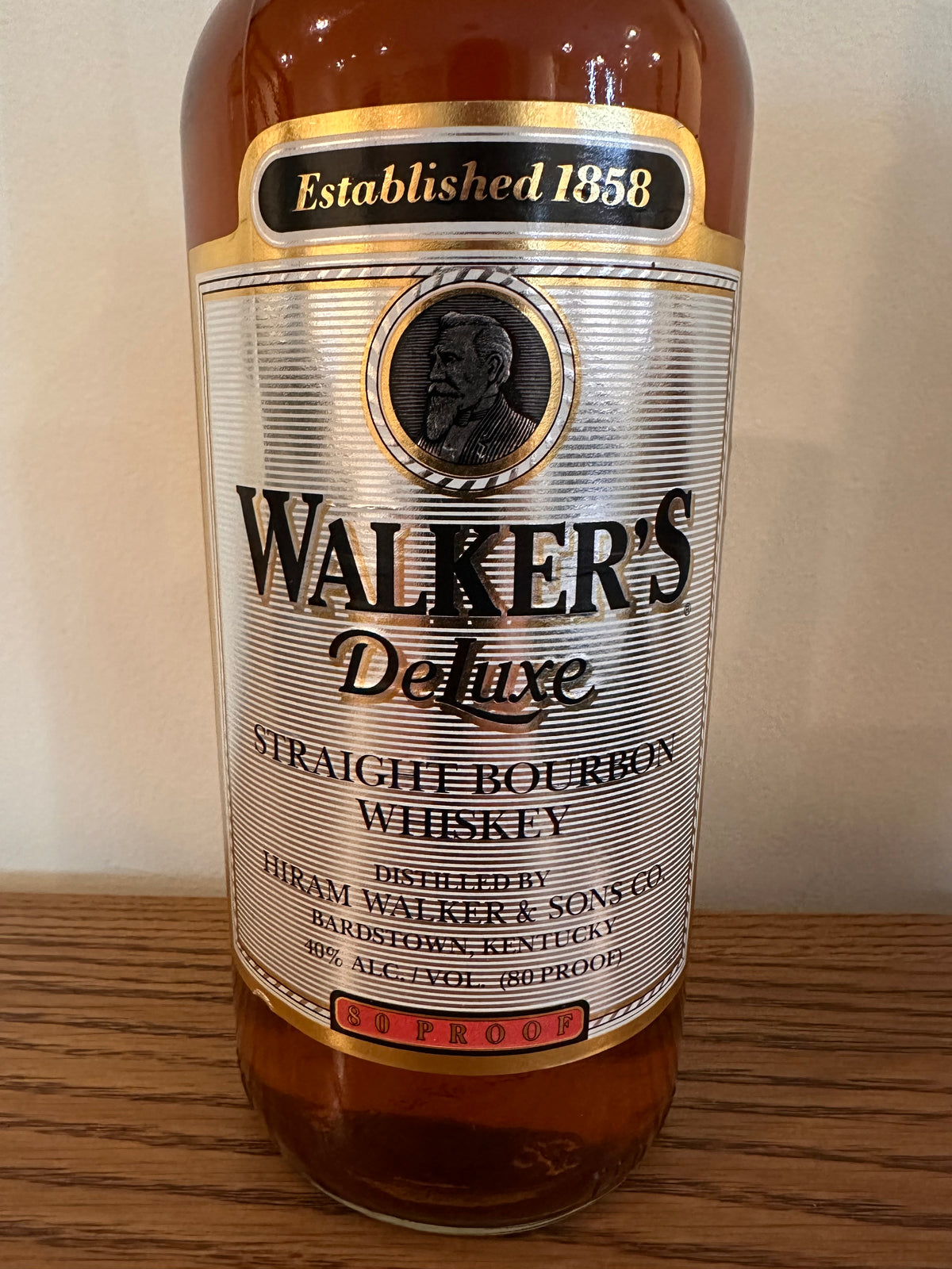 Walker's Deluxe Straight Bourbon Whiskey 80 Proof 2002