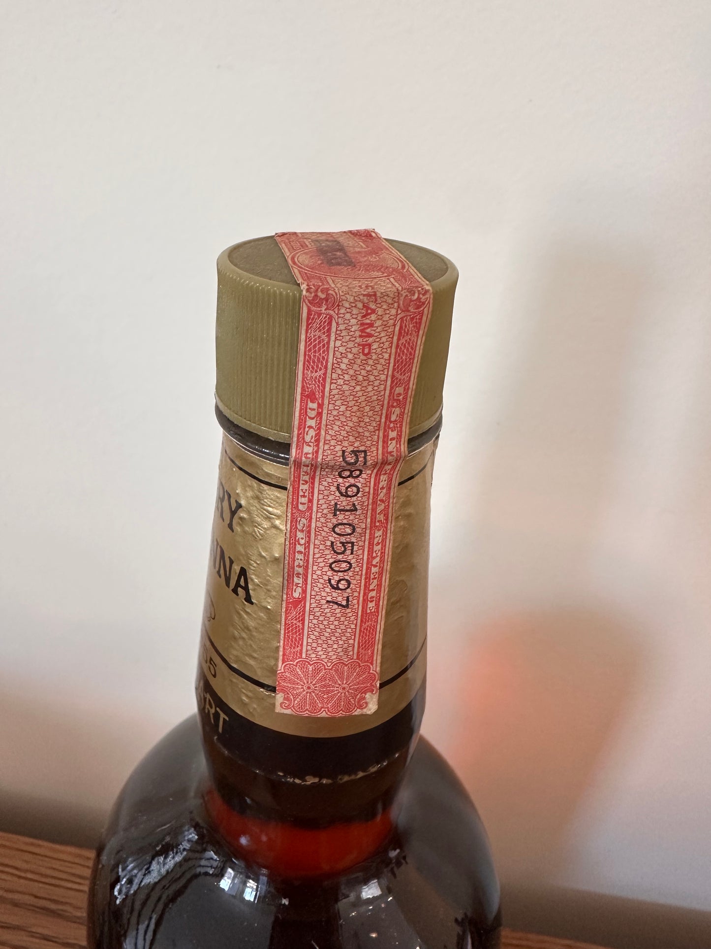 1974 Henry McKenna 6 Year Bourbon Whiskey Quart